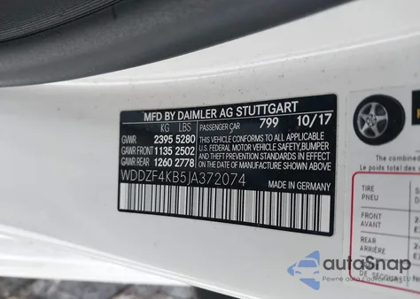 2018 Mercedes-Benz E 300 4Matic z USA, uszkodzony, nr VIN WDDZF4KB5JA372074